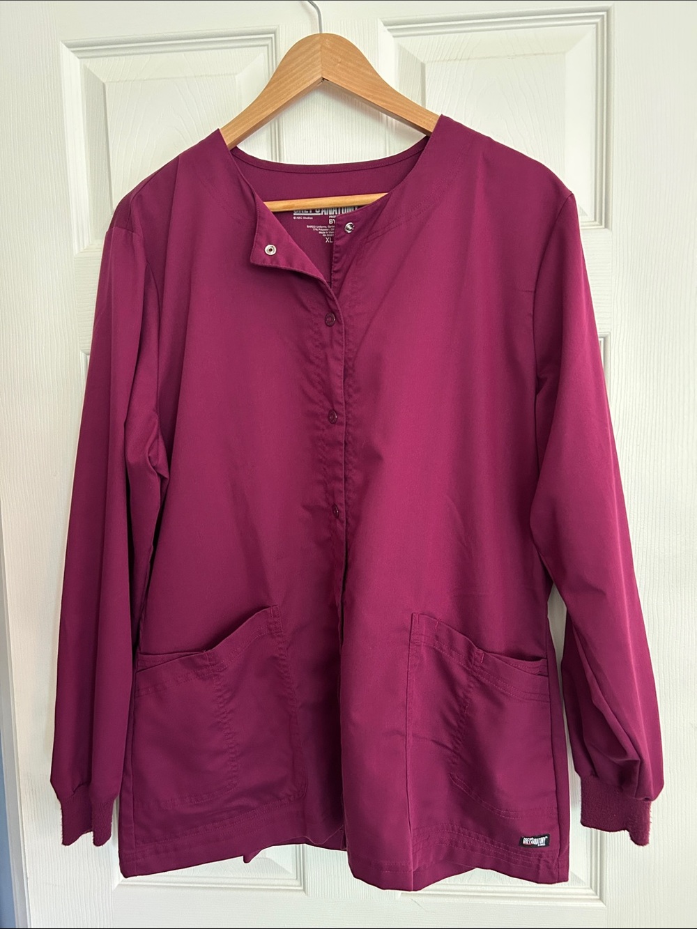 Grey's Anatomy Women's Snap-Front Scrub Jacket in Wine, size XL